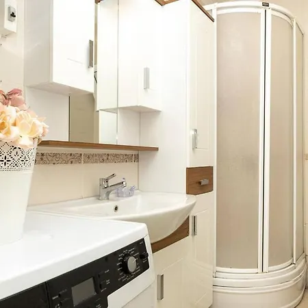 בית נופש Charming House With Sea View & Shared Pool In