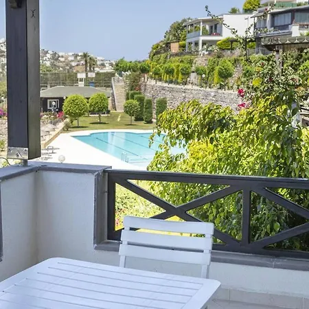 Charming House With Sea View & Shared Pool In בודרום